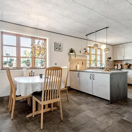 2 Bedroom Amazing In 格林斯泰兹